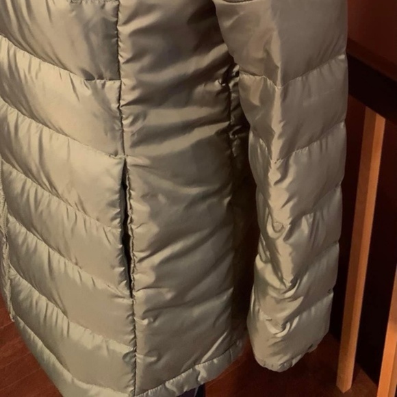 Adidas Essentials Light Down Hooded Parka - Picture 8 of 15